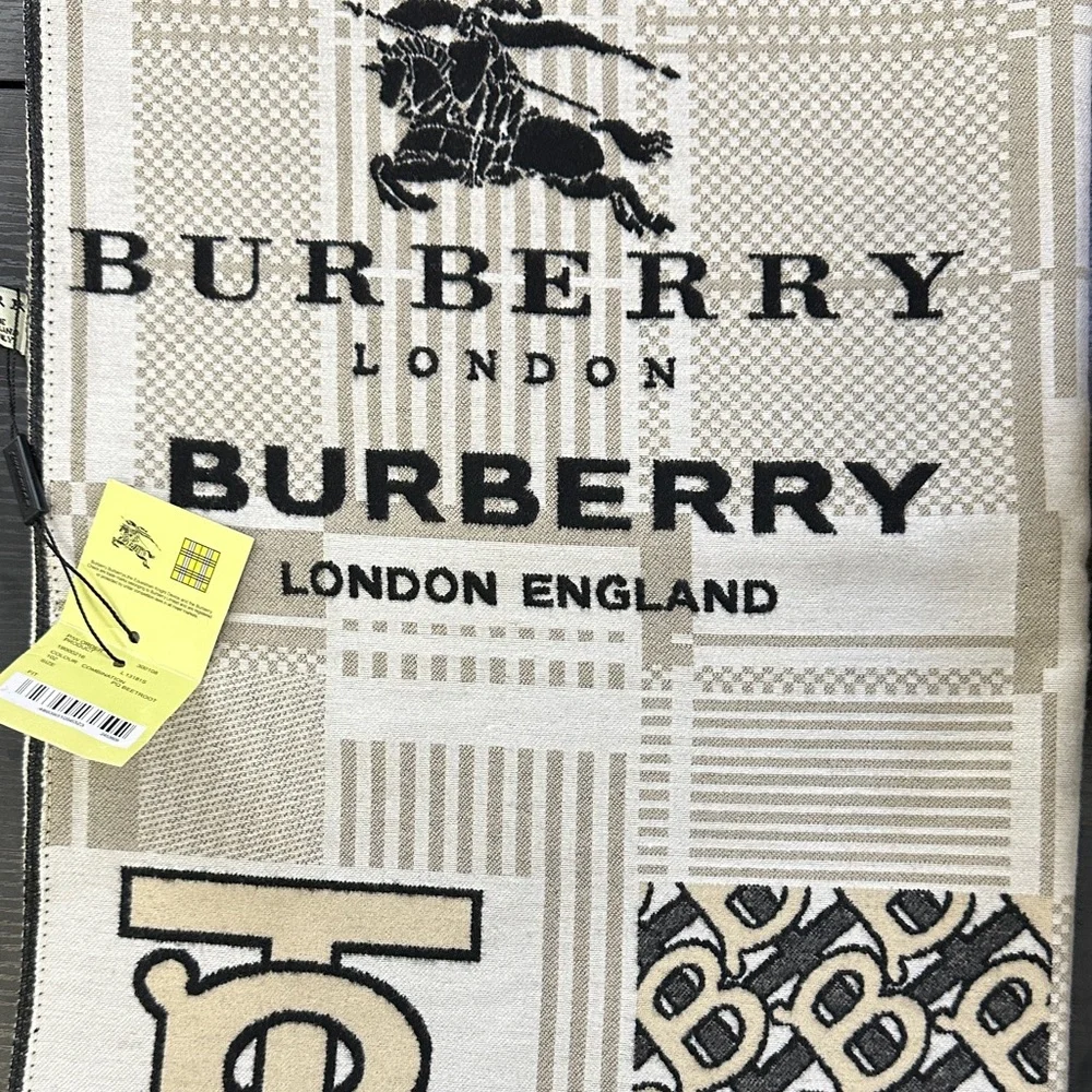 “Authentic” Burberry Beige and Black Scarf - Picture 1 of 8